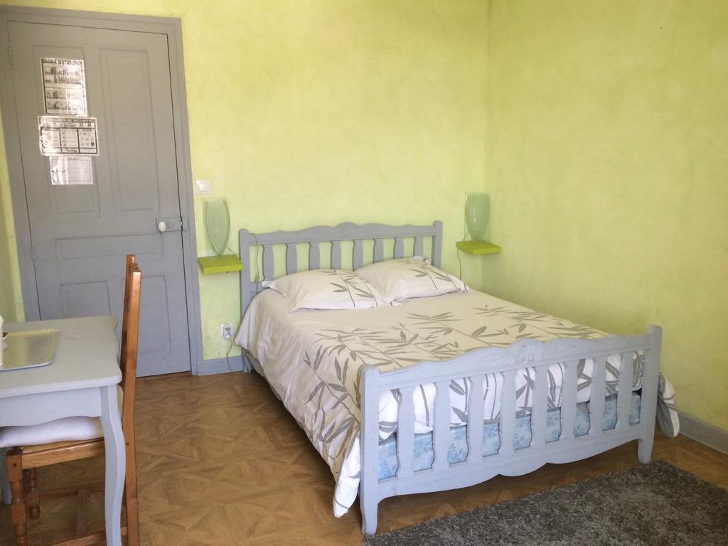 Hotel Saint Verny Villeneuve-d'Allier Экстерьер фото
